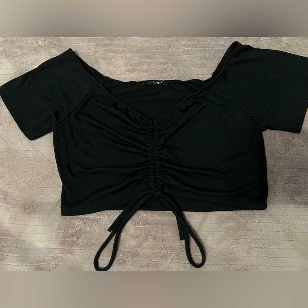 Black cropped front tie top